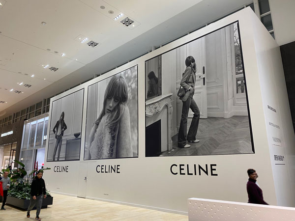 Barricades graphics installation